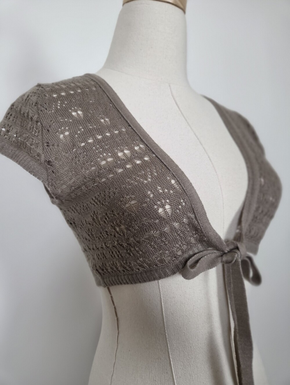 Y2K Windsor Cropped Crochet Cardigan Size Small Tie Front Beige (c1) - Picture 6 of 10